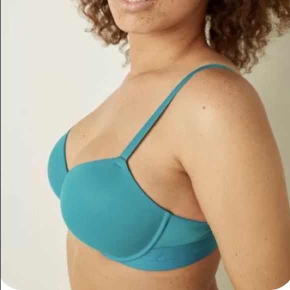 Victoria's secret pink wear everywhere Super
push up bra size 38B and 36DDVS 34c - Picture 6 of 10